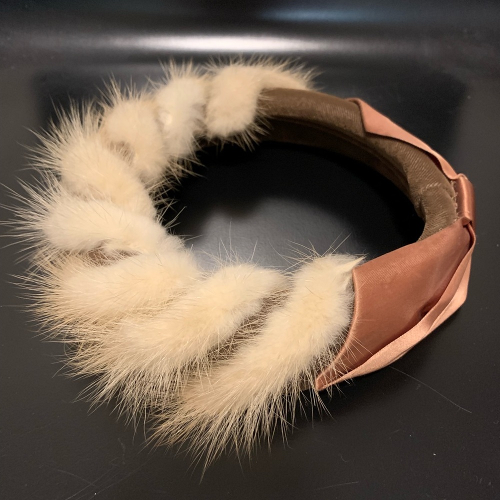 Vintage brown fur halo hat